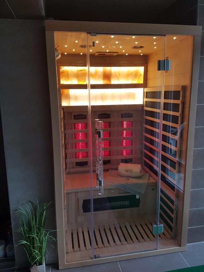 Kriszta Apartmanhaz Appartement Balatonlelle Buitenkant foto