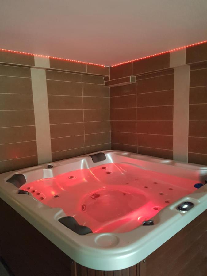 Kriszta Apartmanhaz Appartement Balatonlelle Buitenkant foto