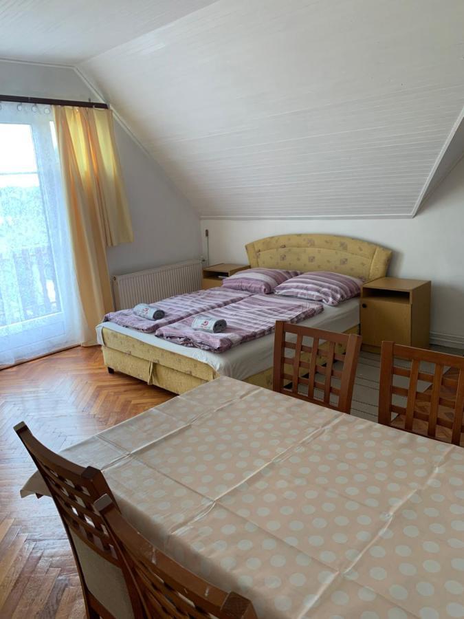 Kriszta Apartmanhaz Appartement Balatonlelle Buitenkant foto