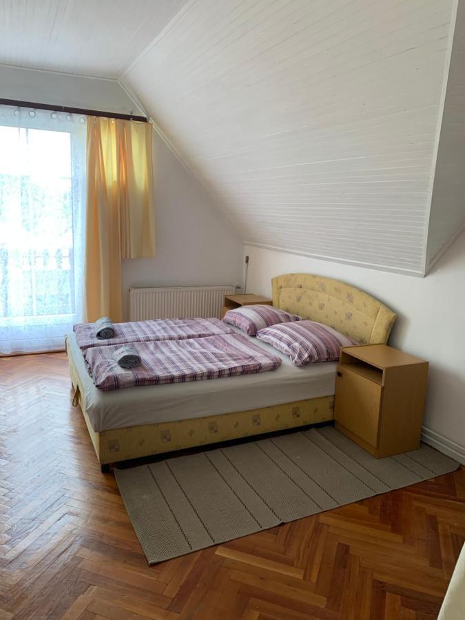 Kriszta Apartmanhaz Appartement Balatonlelle Buitenkant foto