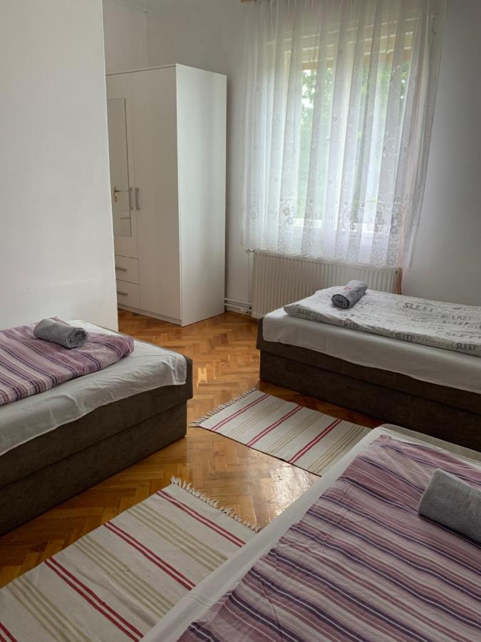 Kriszta Apartmanhaz Appartement Balatonlelle Buitenkant foto