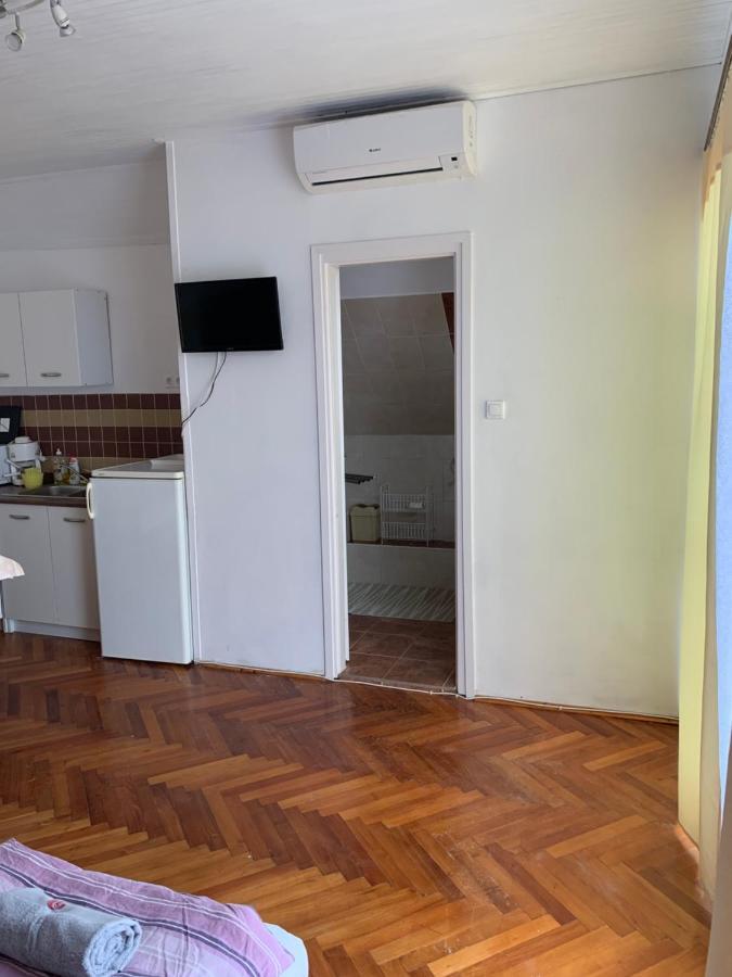 Kriszta Apartmanhaz Appartement Balatonlelle Buitenkant foto