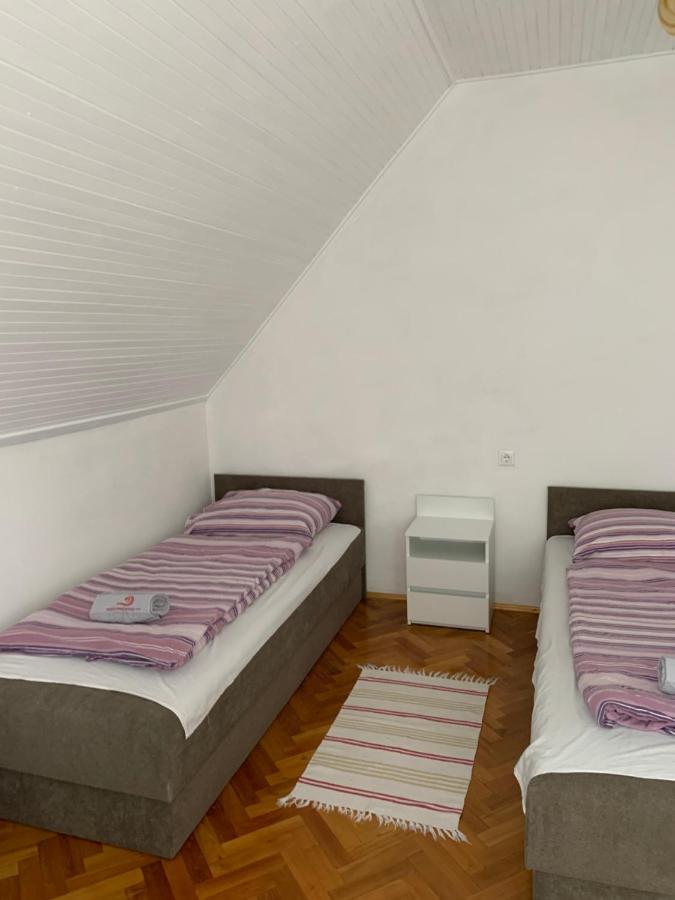 Kriszta Apartmanhaz Appartement Balatonlelle Buitenkant foto