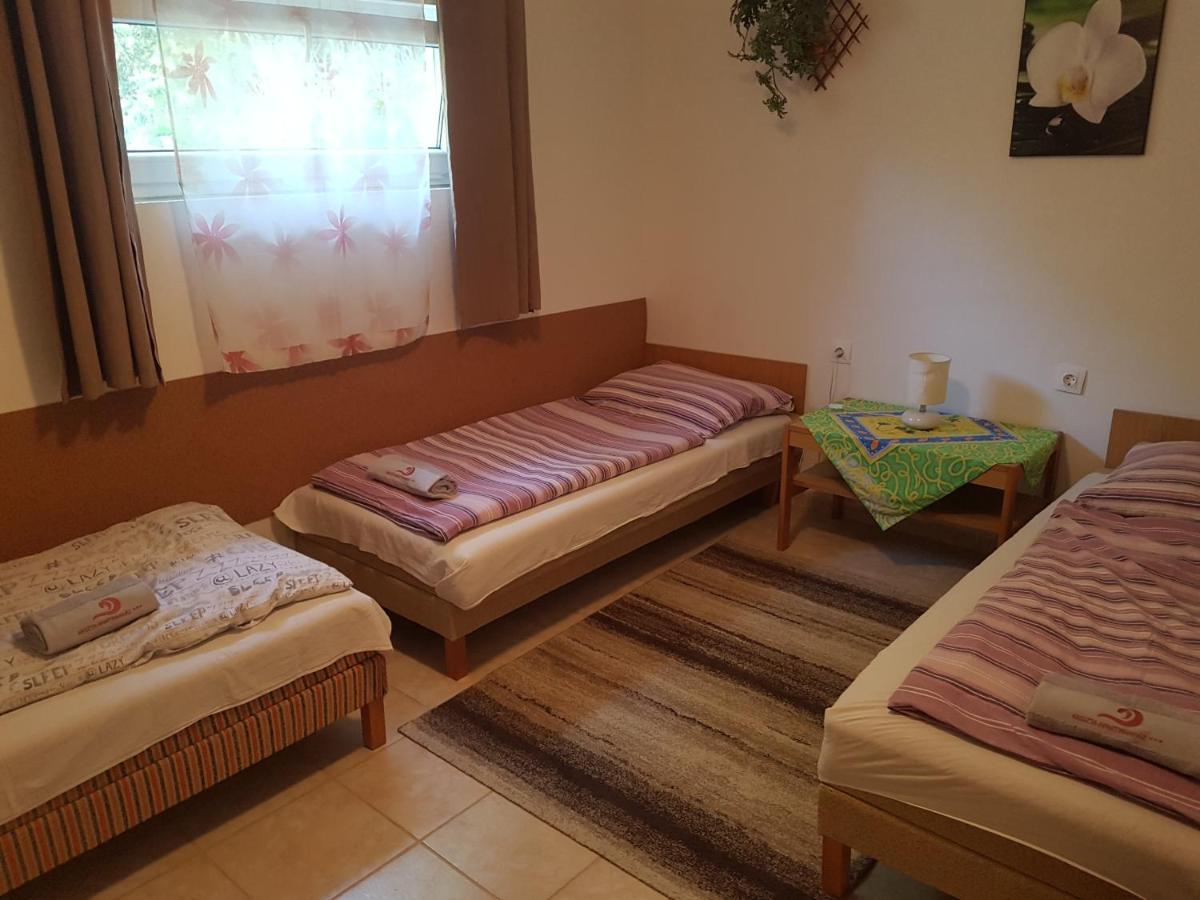 Kriszta Apartmanhaz Appartement Balatonlelle Buitenkant foto