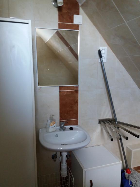 Kriszta Apartmanhaz Appartement Balatonlelle Buitenkant foto