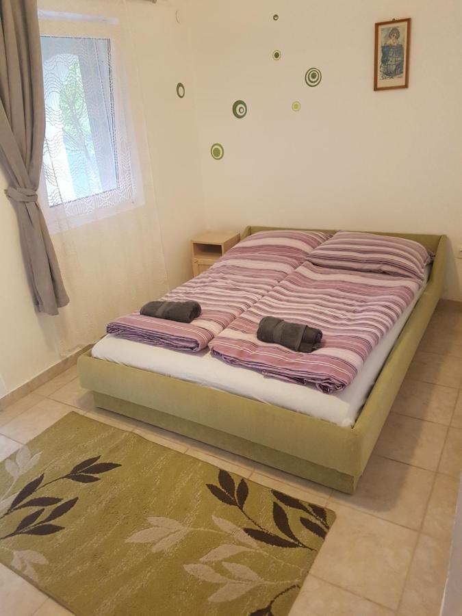 Kriszta Apartmanhaz Appartement Balatonlelle Buitenkant foto