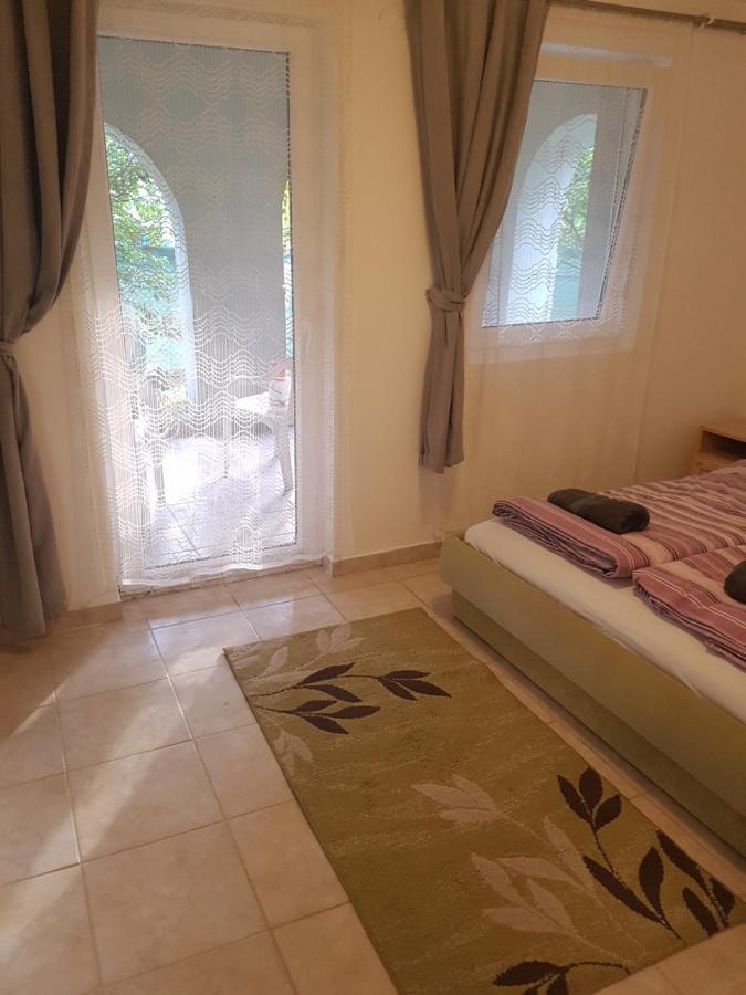 Kriszta Apartmanhaz Appartement Balatonlelle Buitenkant foto