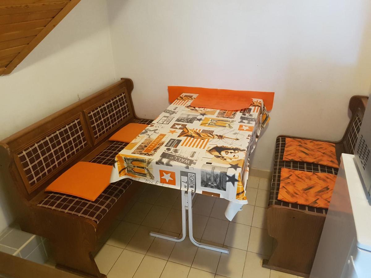 Kriszta Apartmanhaz Appartement Balatonlelle Buitenkant foto
