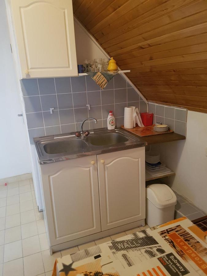 Kriszta Apartmanhaz Appartement Balatonlelle Buitenkant foto