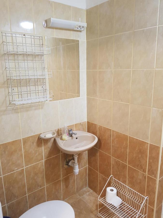 Kriszta Apartmanhaz Appartement Balatonlelle Buitenkant foto