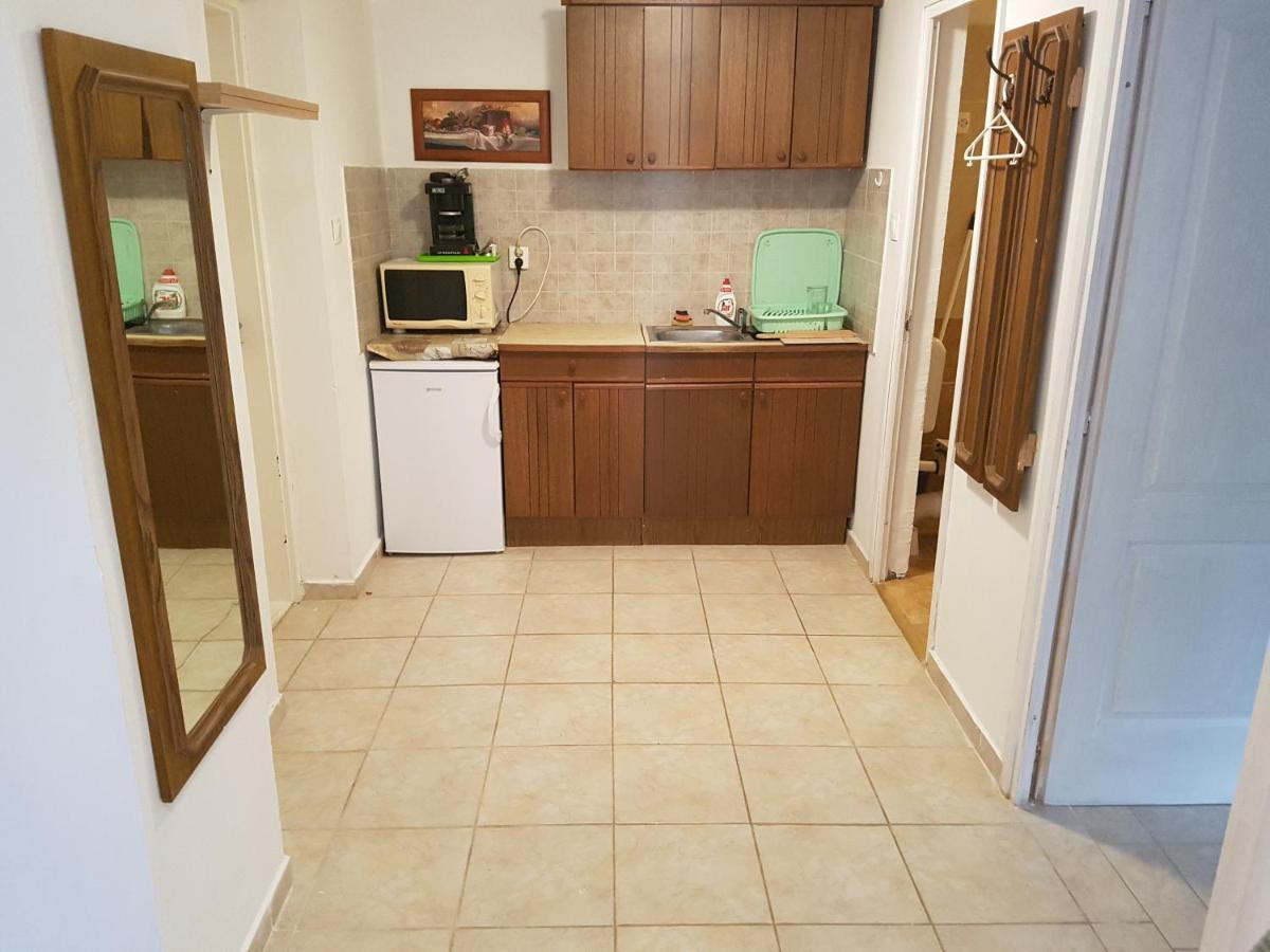 Kriszta Apartmanhaz Appartement Balatonlelle Buitenkant foto